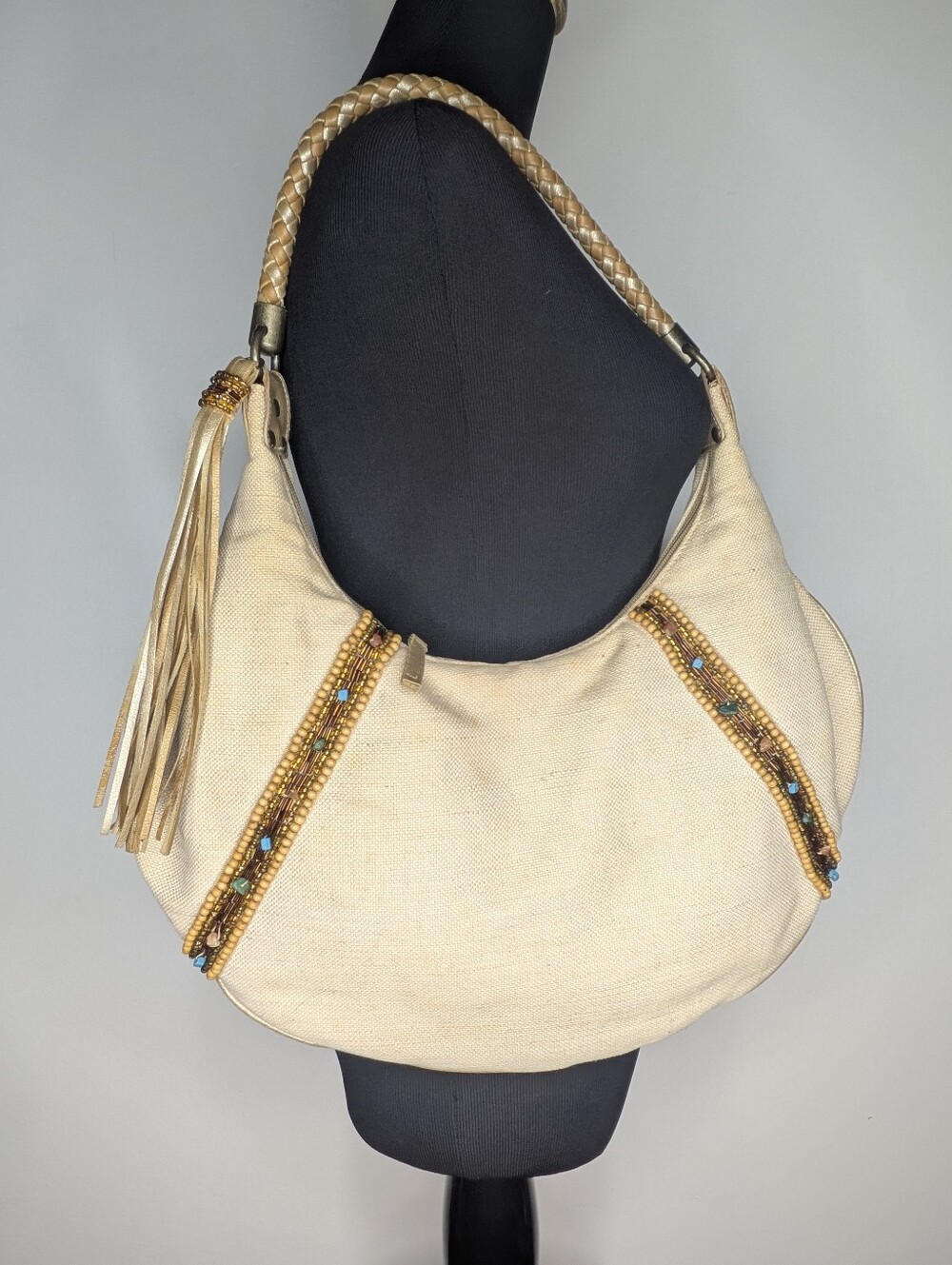 VTG Tiannl Handbag Beige Hobo Softshell Woven Handle Beaded Detail Fringed Charm